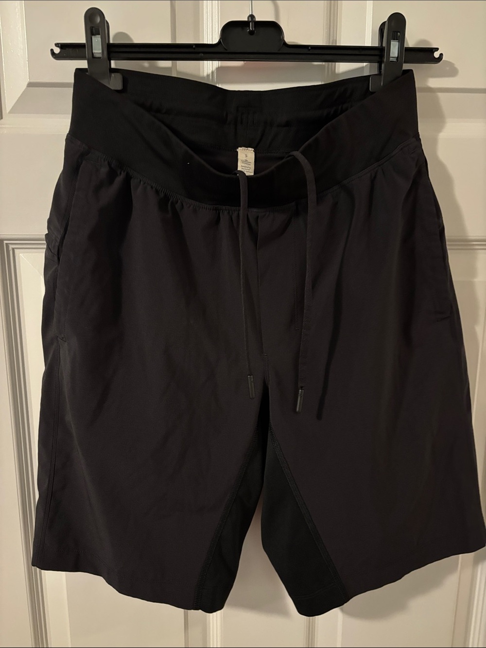 lululemon athletica Men's Black Athletic Drawstring Shorts